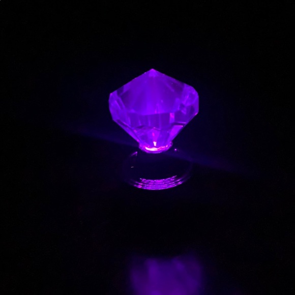 Light up diamond decor - Picture 3 of 3